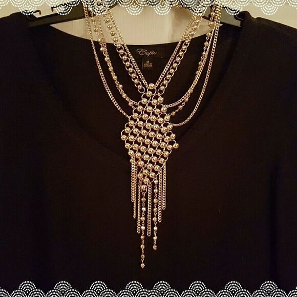🖤FINAL DROP🖤 GOLD LAYERED STATEMENT NECKLACE💋💋 - Picture 1 of 5